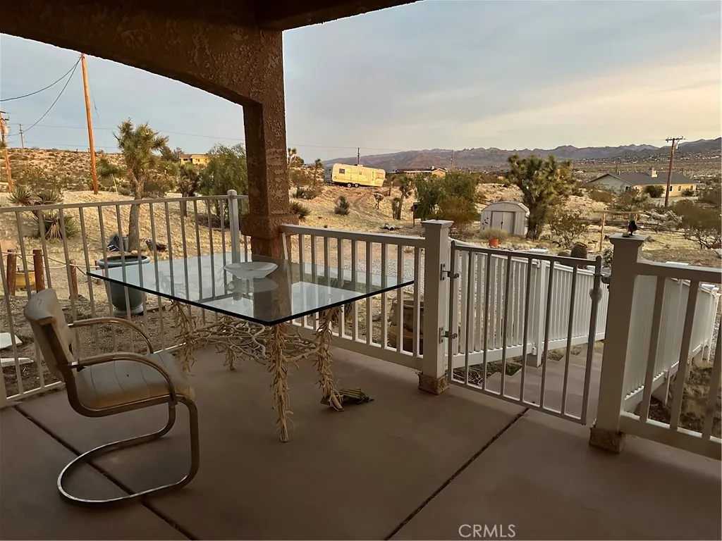 5855 Carmelita Avenue, Yucca Valley, California 92284 home-pic-6