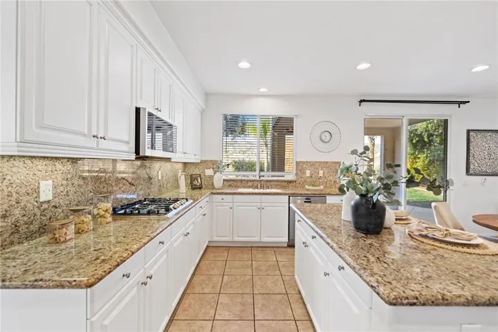 35573 Cornflower Pl, Murrieta, California 92562
