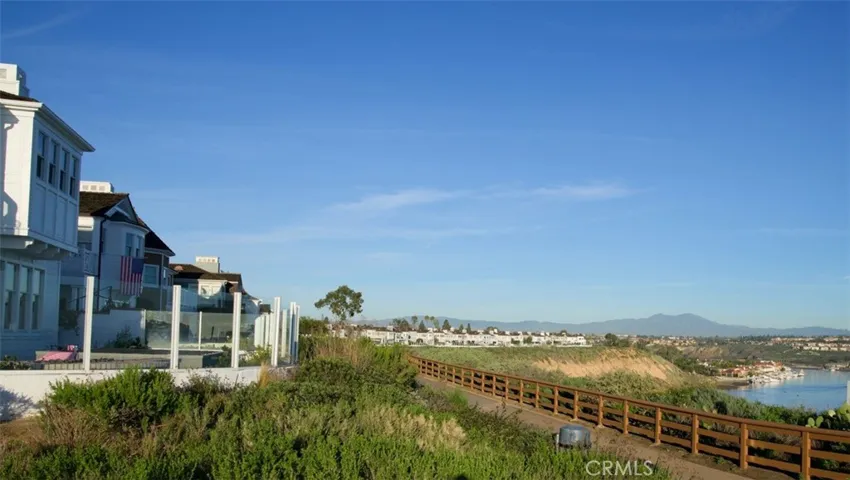 Castaways bike path