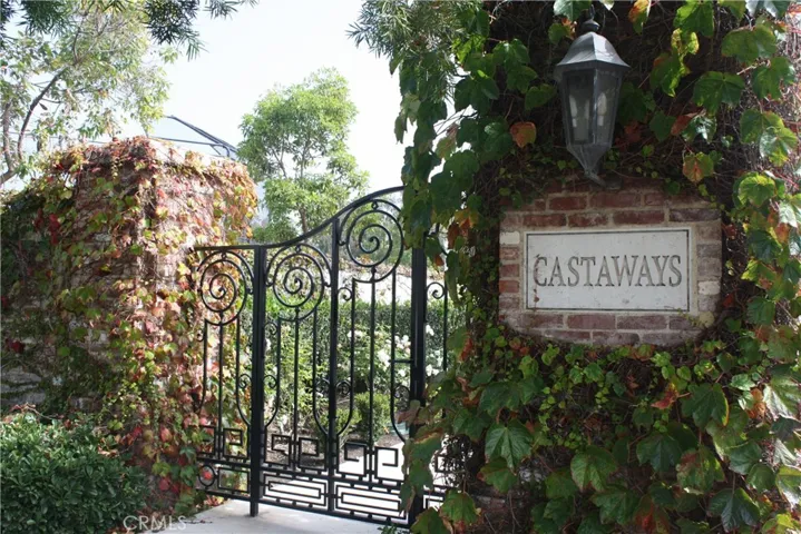 Pedestrian gate w/ keyed access