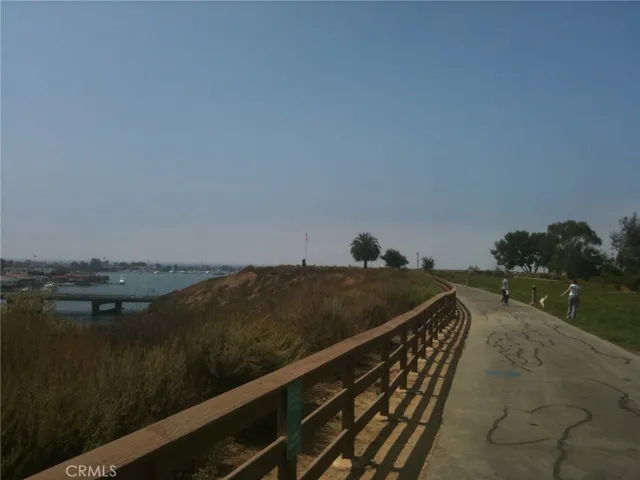 Castaways bluff trail for walking, jogging, biking, etc.