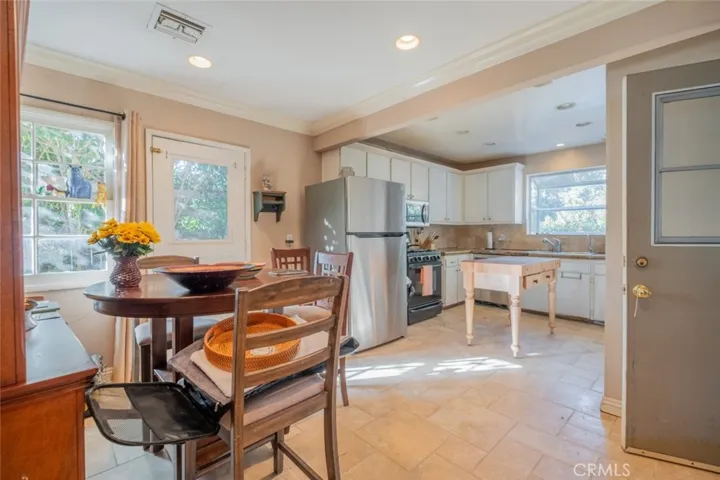 7746 Nestle Avenue, Reseda, California 91335