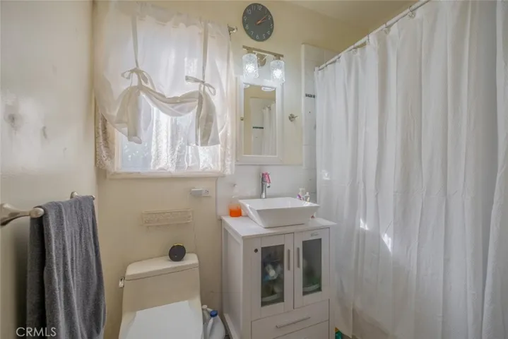 7746 Nestle Avenue, Reseda, California 91335