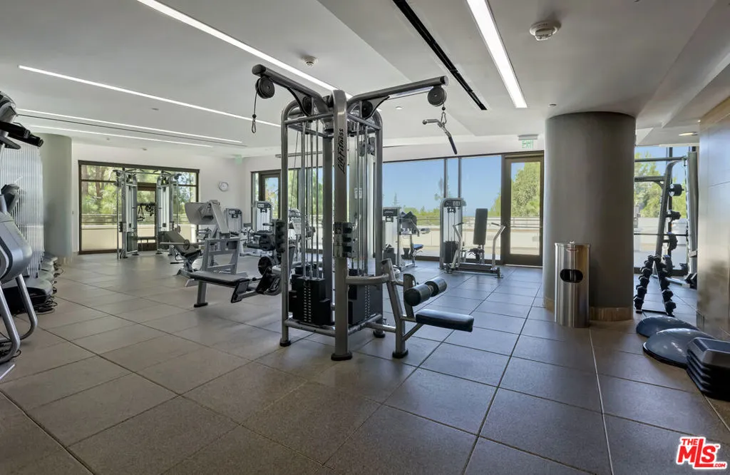 1 W Century Drive 17c, Los Angeles, California 90067 home-pic-16