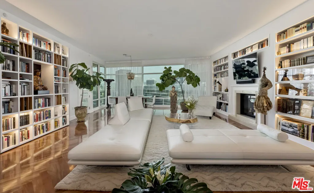 1 W Century Drive 17c, Los Angeles, California 90067 home-pic-0