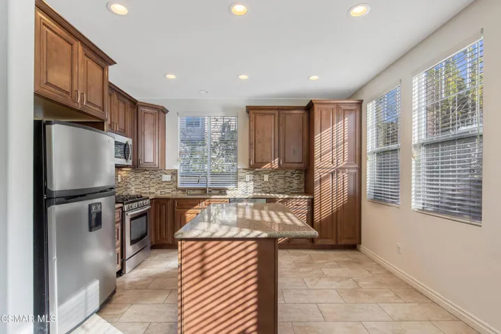 1188 Golden Amber Ln-9