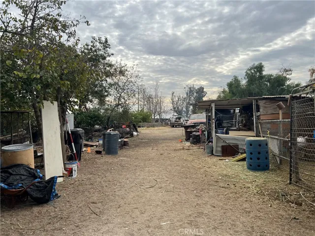 18489 Santa Ana Avenue, Bloomington, California 92316