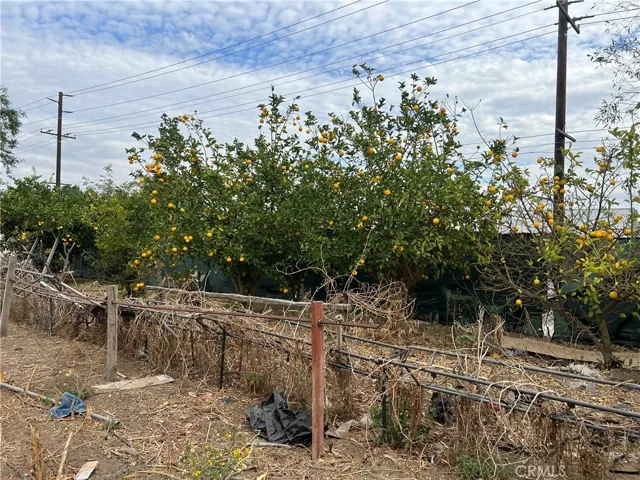 18489 Santa Ana Avenue, Bloomington, California 92316