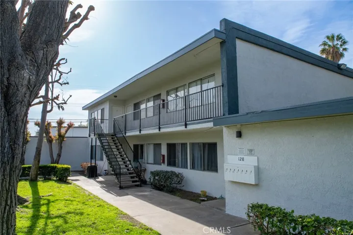 128 E Wakefield Avenue, Anaheim, California 92802