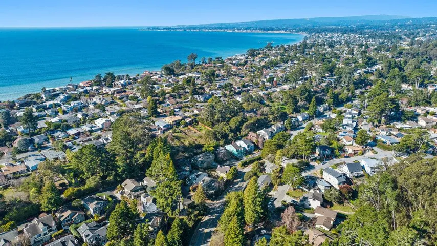 306 Los Altos Drive, Aptos, California 95003