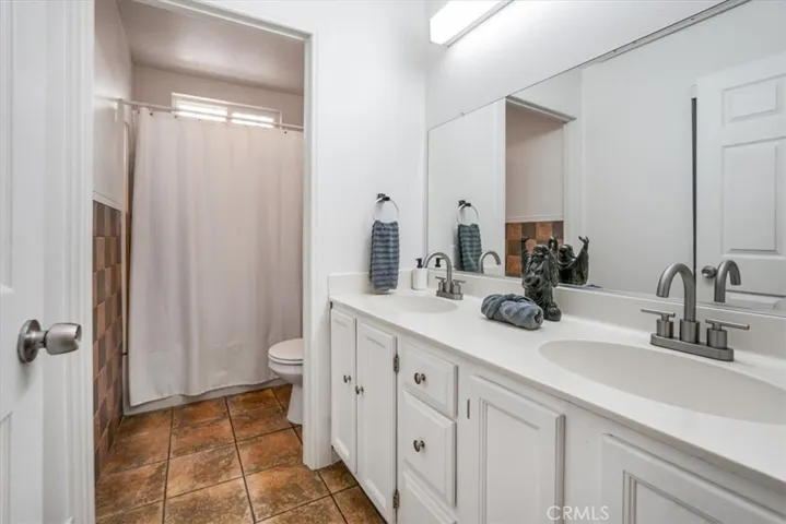 2502 Santa Ana Boulevard N, Los Angeles, California 90059