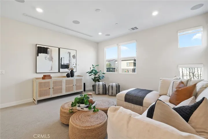 645 Athos, Lake Forest, California 92630