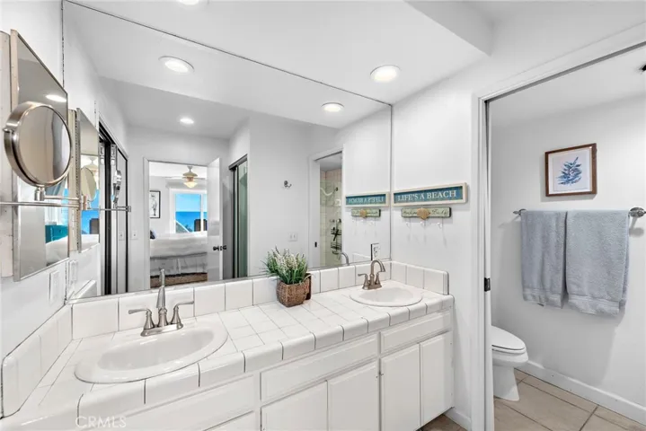 250 Avenida Lobeiro D, San Clemente, California 92672