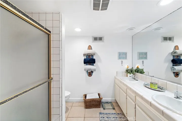 250 Avenida Lobeiro D, San Clemente, California 92672