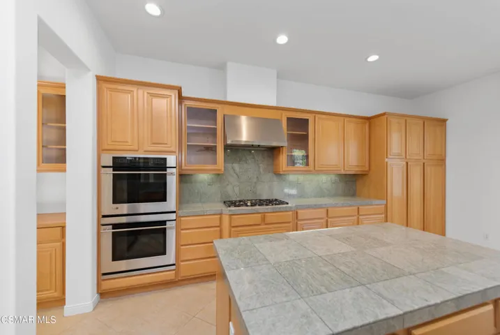 36 N Via Los Altos Newbury Park-18 - Cop