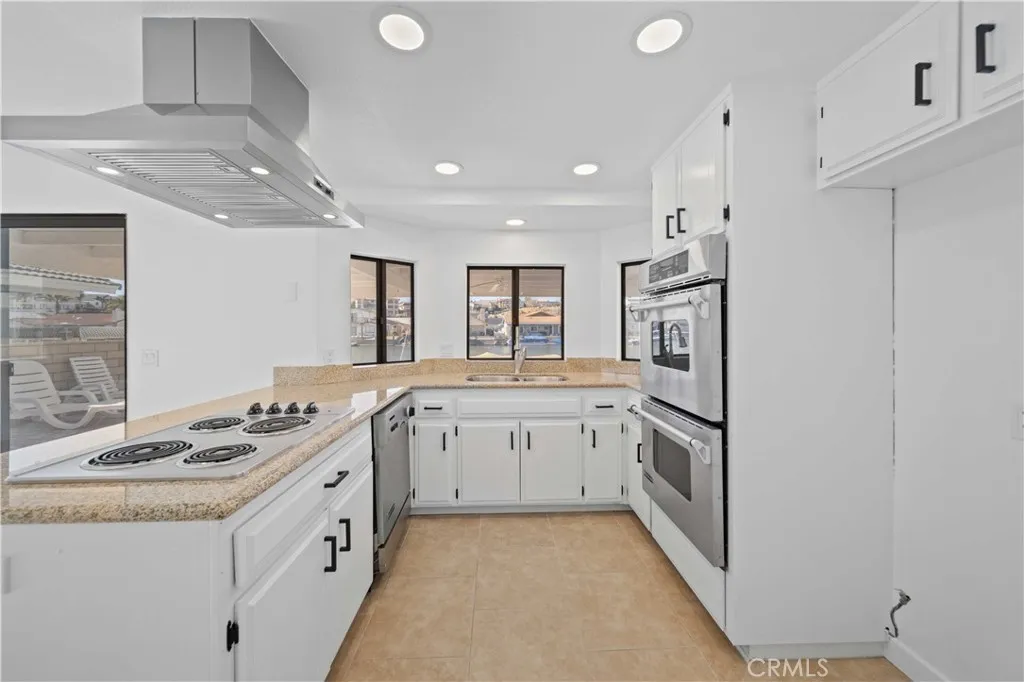 13710 White Sail Drive, Victorville, California 92395 home-pic-7