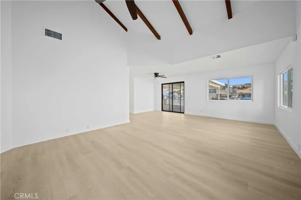 13710 White Sail Drive, Victorville, California 92395 home-pic-3