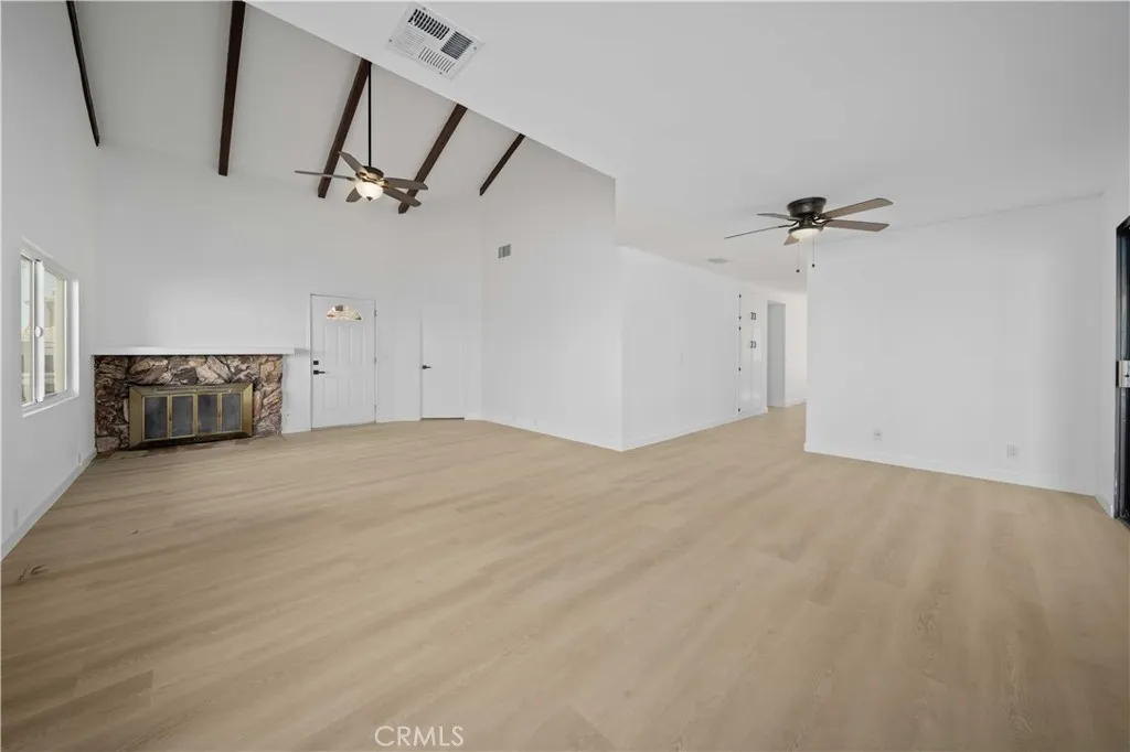 13710 White Sail Drive, Victorville, California 92395 home-pic-5