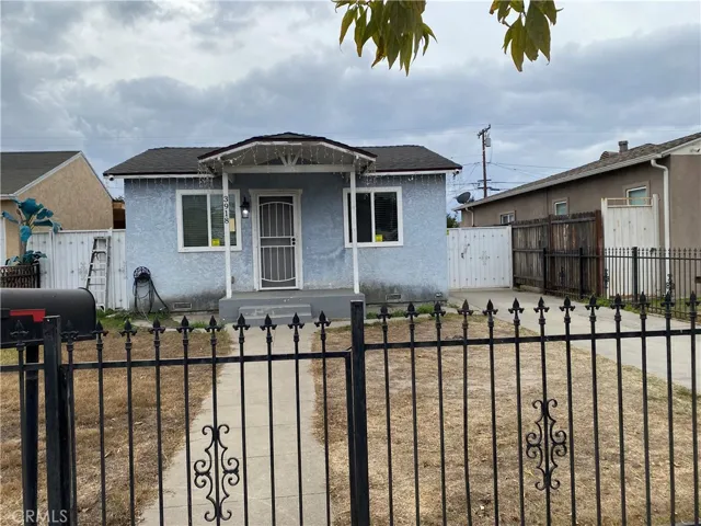 3918 E 53rd Street, Maywood, California 90270