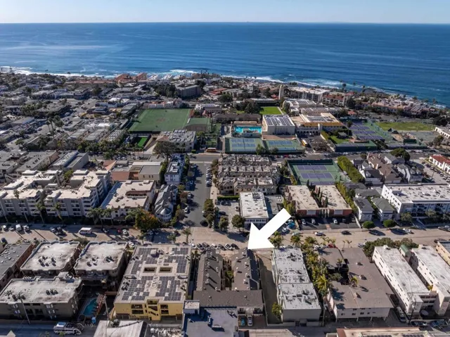 7585 Eads E, La Jolla, California 92037