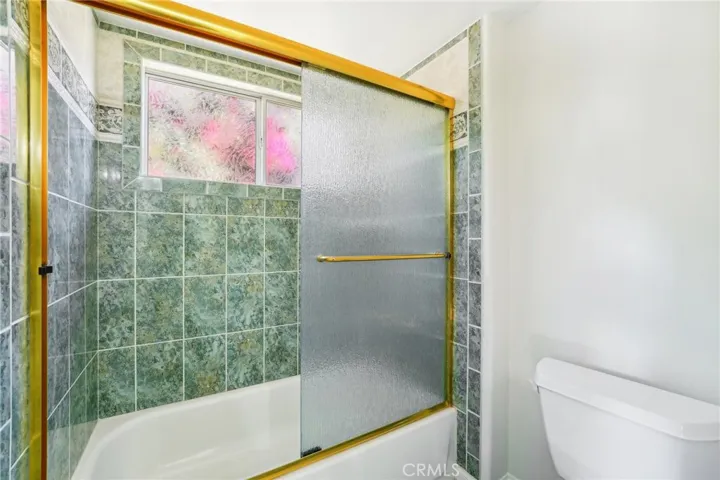 Jack and Jill Tub
