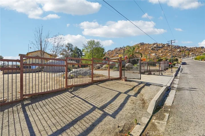 23885 Rhodes Avenue, Perris, California 92570