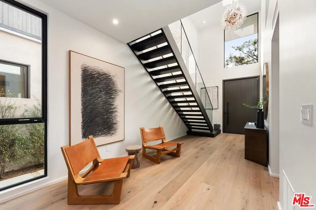 2036 Glyndon Avenue, Venice, California 90291 home-pic-1