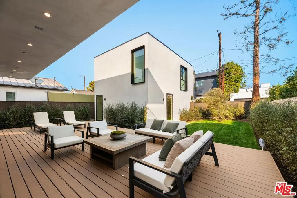 2036 Glyndon Avenue, Venice, California 90291 home-pic-15
