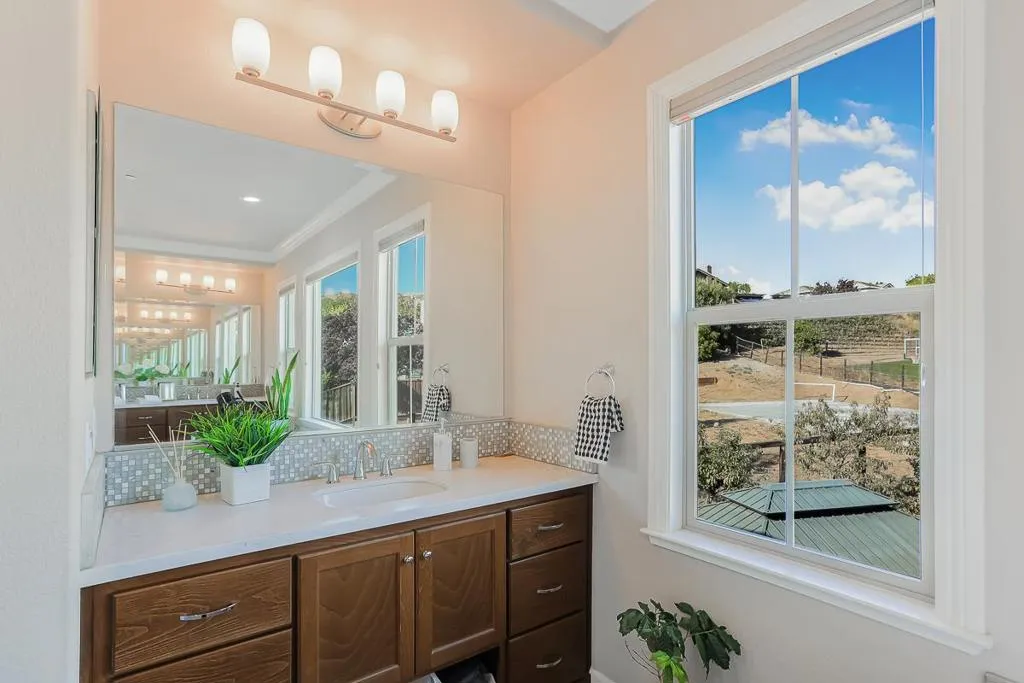6352 Grand Oak Way, San Jose, California 95135 home-pic-27