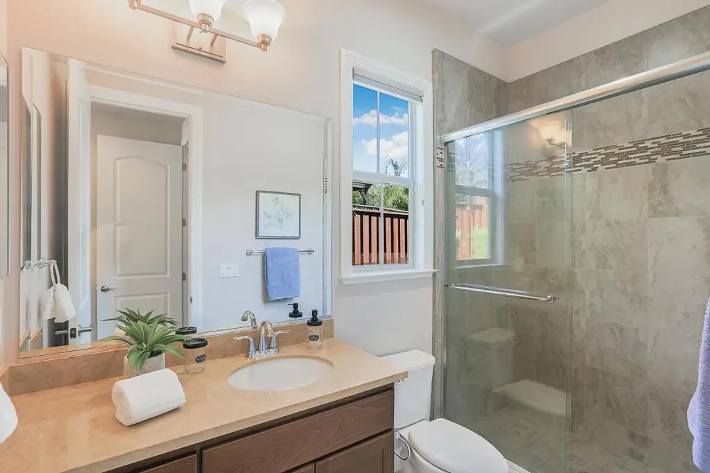 6352 Grand Oak Way, San Jose, California 95135 home-pic-16