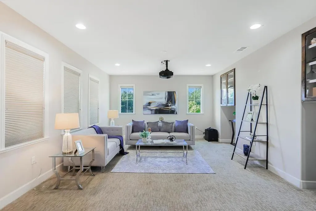 6352 Grand Oak Way, San Jose, California 95135 home-pic-21