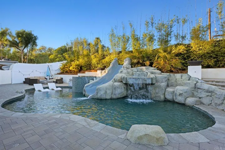 1404 E Mission Road, Fallbrook, California 92028