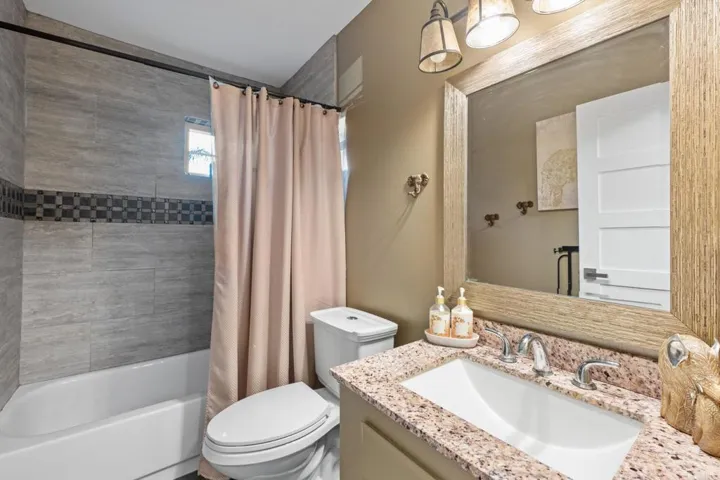 1404 E Mission Road, Fallbrook, California 92028