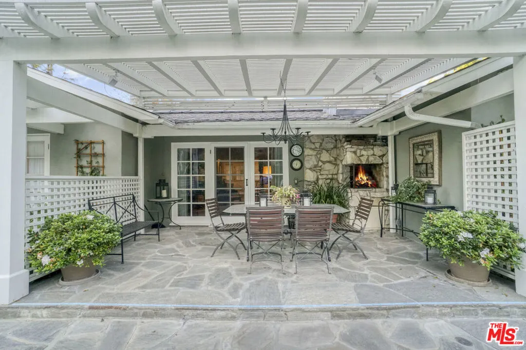 9420 Eden Drive, Beverly Hills, California 90210 home-pic-54