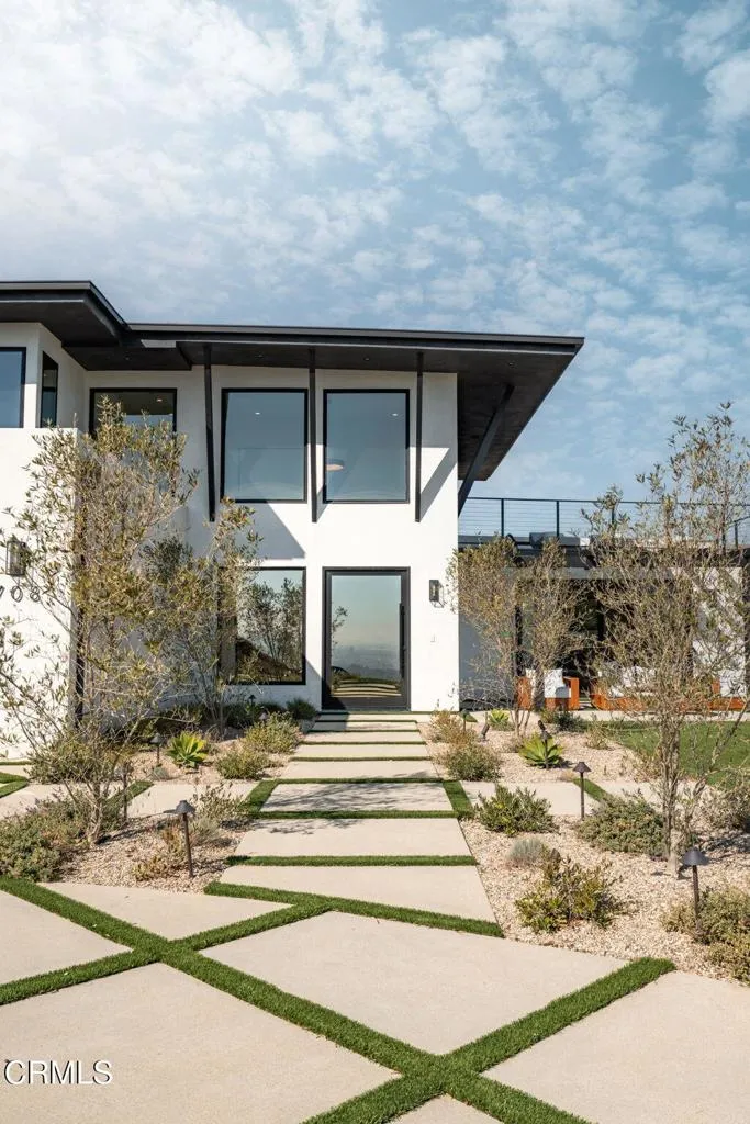 708 Skyview Terrace, Ventura, California 93003 home-pic-25