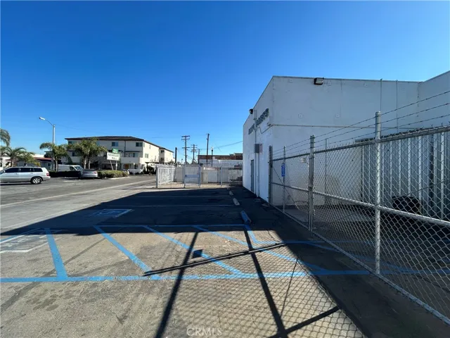 602 W Whittier Boulevard, Montebello, California 90640