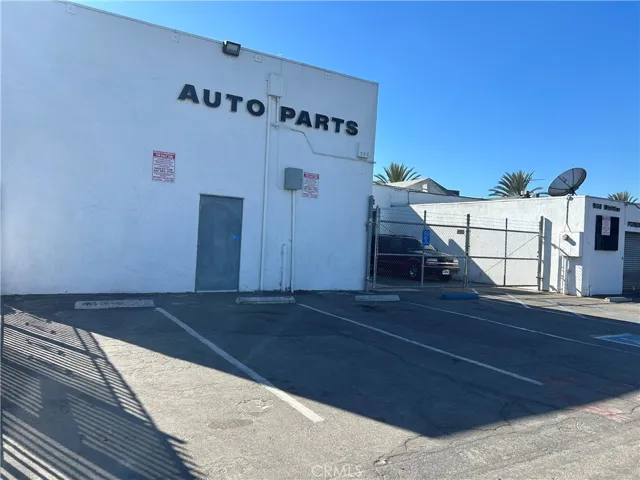 602 W Whittier Boulevard, Montebello, California 90640