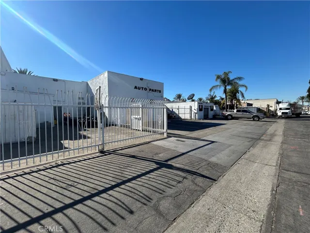 602 W Whittier Boulevard, Montebello, California 90640