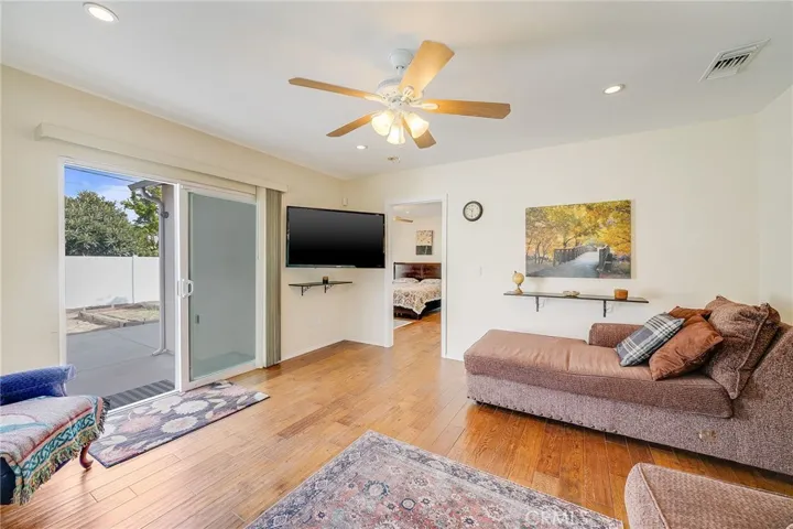17469 Burma Street, Encino, California 91316