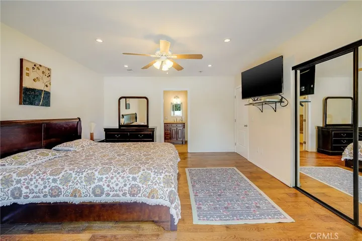17469 Burma Street, Encino, California 91316