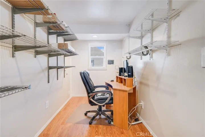 17469 Burma Street, Encino, California 91316