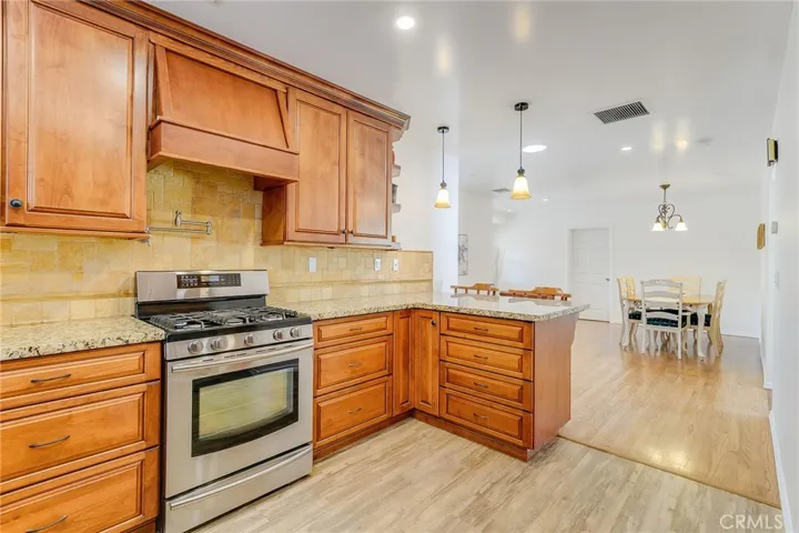 17469 Burma Street, Encino, California 91316
