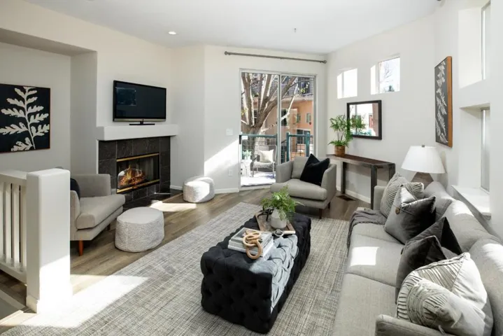 985 Asilomar Terrace 1, Sunnyvale, California 94086