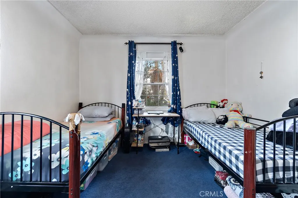 1517 Simmons Avenue, Los Angeles, California 90022 home-pic-16