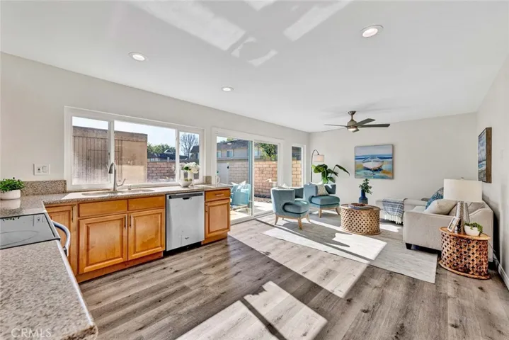 10295 Columbia River, Fountain Valley, California 92708