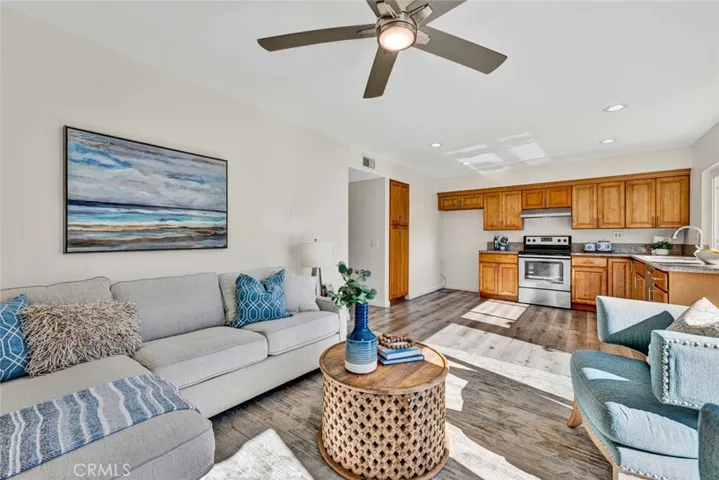 10295 Columbia River, Fountain Valley, California 92708