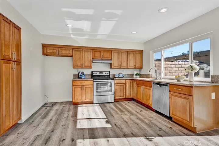 10295 Columbia River, Fountain Valley, California 92708