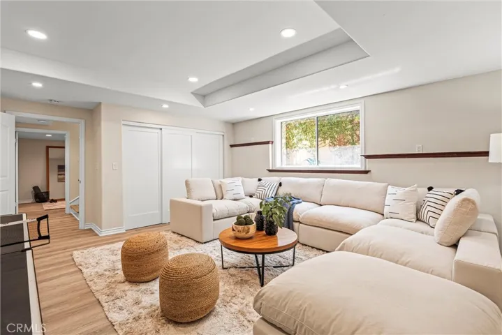 1323 17th Street, Manhattan Beach, California 90266