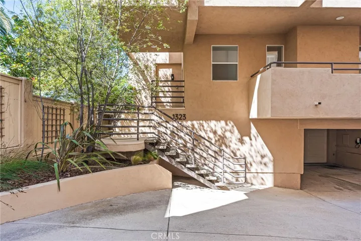 1323 17th Street, Manhattan Beach, California 90266