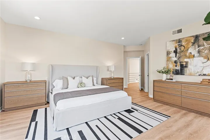 1323 17th Street, Manhattan Beach, California 90266